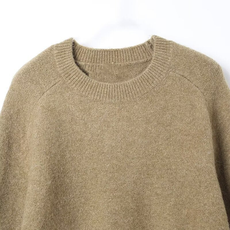 Knitted short pullover sweater