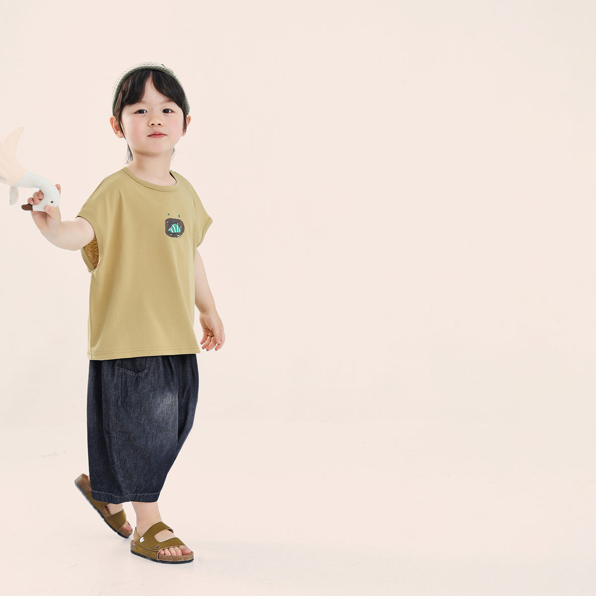 Boys' sleeveless t-shirt